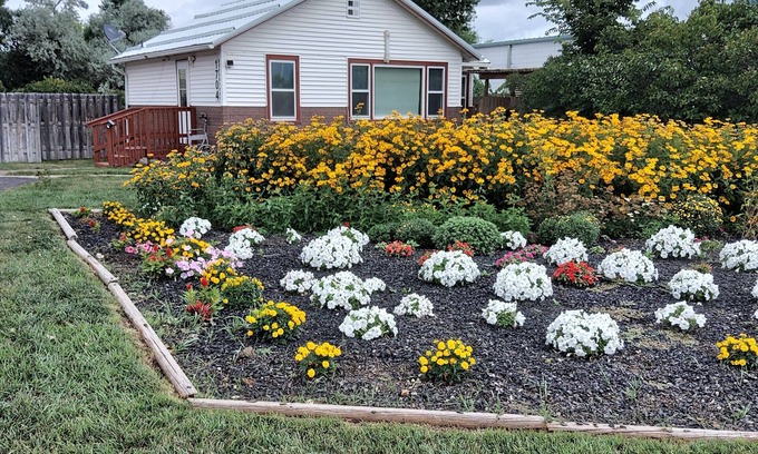 Rapid City Maison | 2 Bedroom House Near Central States Fairgrounds, RV/trl parking and much more.
