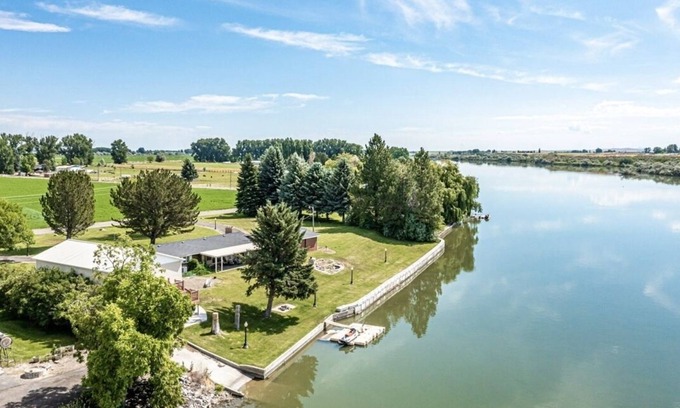 Elba Maison | 2 bedroom house overlooking Snake River