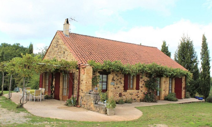 Mazeyrolles Cottage | Maison 2 Chambres avec Jardin, Animaux Acceptés, Parking, WiFi à Mazeyrolles