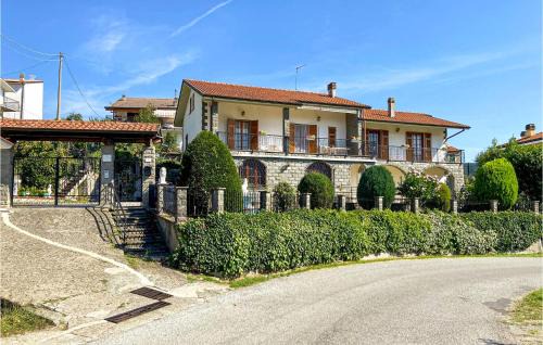 Maissana Appartement | 2 Bedroom Lovely Apartment In Cembrano