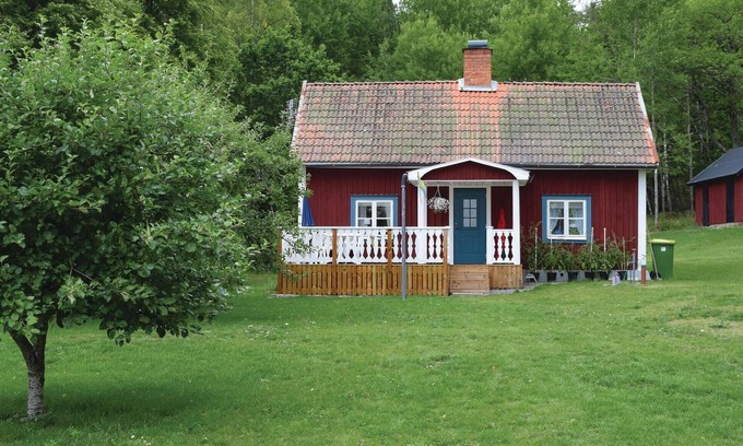 Tjallmo Maison | Belle maison de 2 chambres à Tjällmo