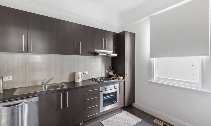 Newtown Maison | 2 Bedroom magnificent cottage in the heart of Geelong