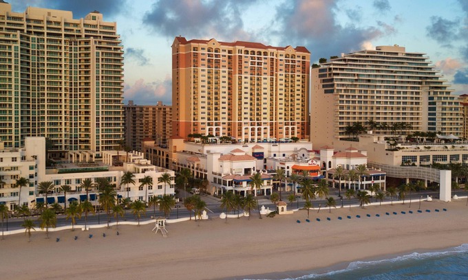Central Beach Station Balnéaire | 2 Bedroom - Marriott's BeachPlace Towers - Full Resort Access