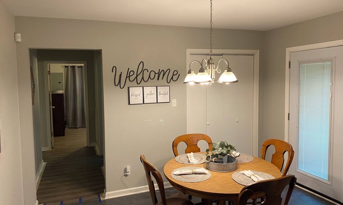 Pine Bluff Maison | 2-Bedroom Near Hospital and Casino