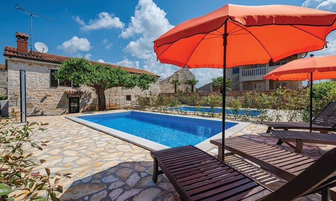 Gedici Maison | Belle maison de 2 chambres à Porec