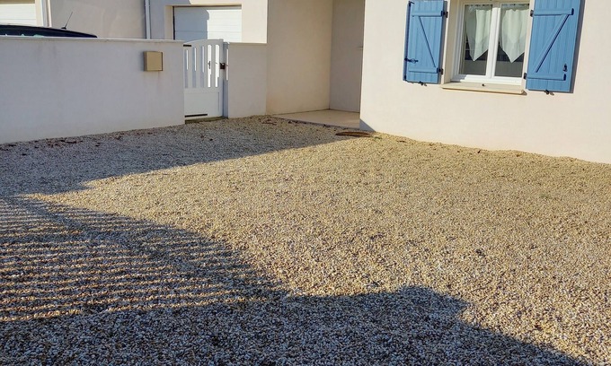 Longeville-sur-Mer Maison | Vrbo Property