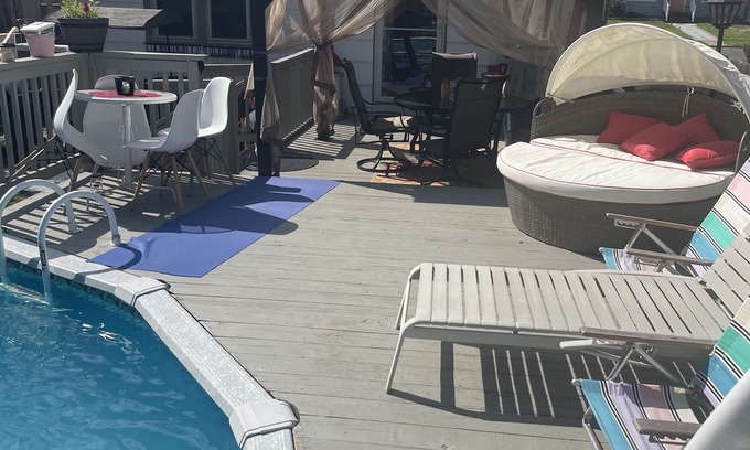 Plainfield Maison | 2-bedroom residential home with pool 30 mins from NYC and Beaches