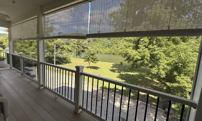 Allisonia Maison | 2 Bedroom Riverfront House on the New River Trail