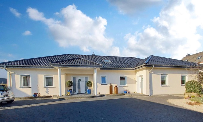Arzfeld Maison | Belle maison de 2 chambres à Arzfeld