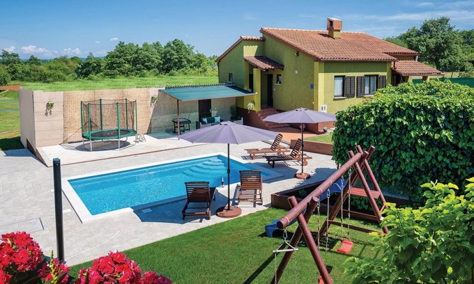 Sajini Maison | Superbe maison de 2 chambres à Skitaca