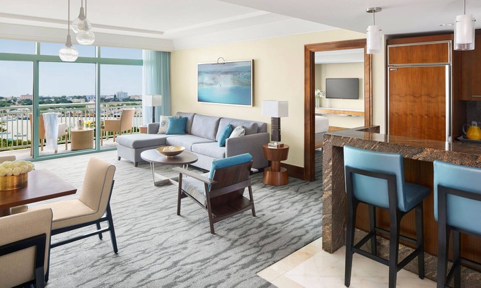 Paradise Island Station Balnéaire | 2 Bedroom Suite Harbor View - 2 King bed, Max Occupancy 8 Guests