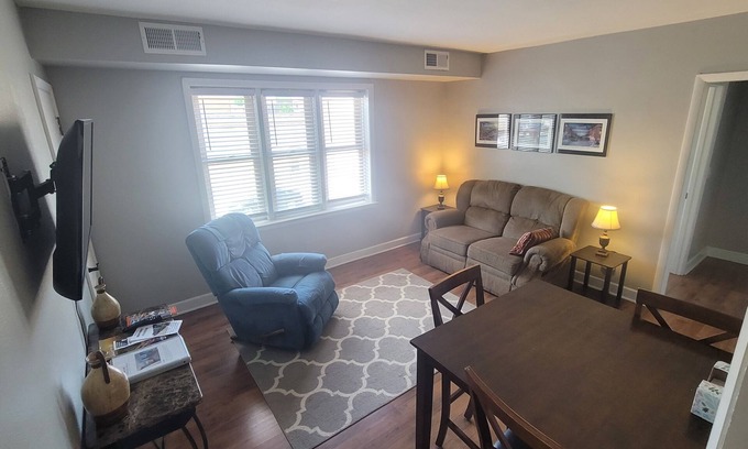 Luverne Appartement | 2 Bedroom Travelers Suite with Queen and Full Bed