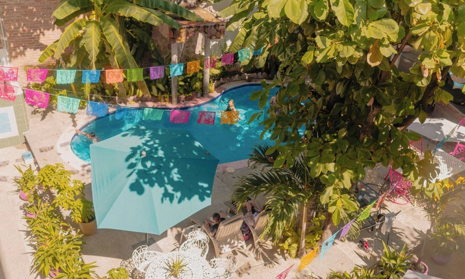 Lazaro Cardenas Maison | 2-Bedroom Villa in PV City Center: Complimentary Breakfast & Pool Access!