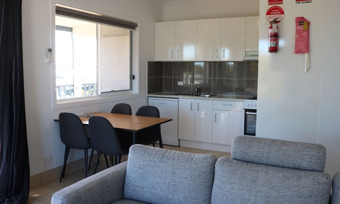 Greenwell Point Cabine | 2 Bedroom Waterview Cabin