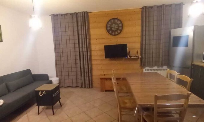 Flumet Appartement | 2 bedrooms. 6pers. 54m2 in Flumet near Megève.
