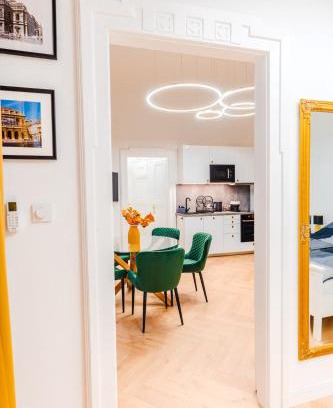 Lagymanyos Appartement | 2 bedrooms and 1 living room Your modern home in Budapest