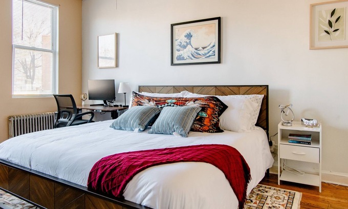 Truxton Circle Appartement | 2 Bedrooms at the heart of the City! Sun Filled & Comfortable!
