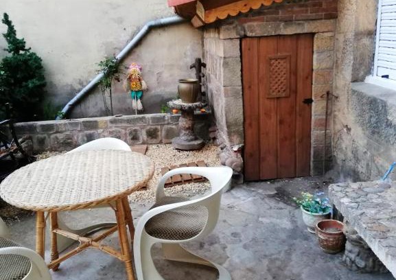 Covaleda Maison | 2 bedrooms house with enclosed garden at Covaleda