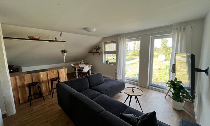 Prohn Maison | 2 Bettzimmer mit Gemeinschaftsküche,-Wohnzimmer & Bad