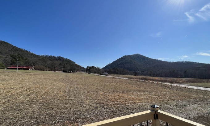 Benton Appartement | 2 BR,1BA Spacious Suite near Cherokee National Forest, Mtn view, Ocoee River