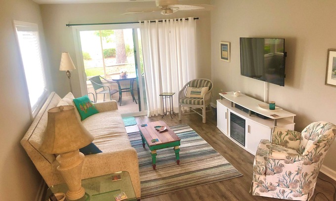 Little River Copropriété | 2 BR 2 Bath 1st floor condo with a water view, 10 min from beach