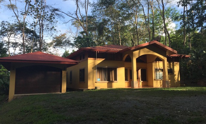 Dominical Maison | House with guesthouse - sleeps 8