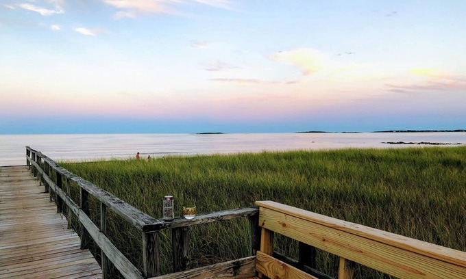 Southern Coast Appartement | 2 BR Apt at Kinney Shores w/ private beach access