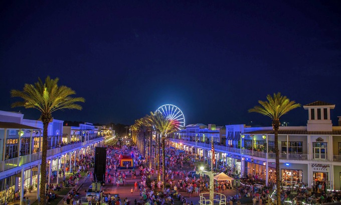 Orange Beach Copropriété | 2 BR at The Wharf Orange Beach pool/lazy river/gym/movie theatre/shops & more!