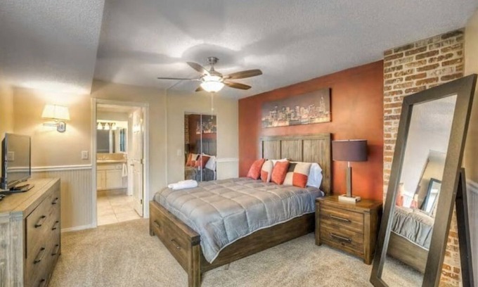 LoDo Appartement | 2 BR condo in heart of LoDo with great amenities