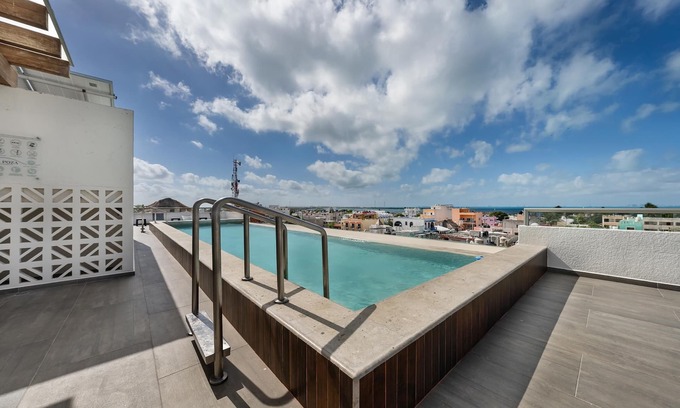 Centro - Supmza 001 Copropriété | 2 BR Condo w/Ocean View Pool. Prime Location