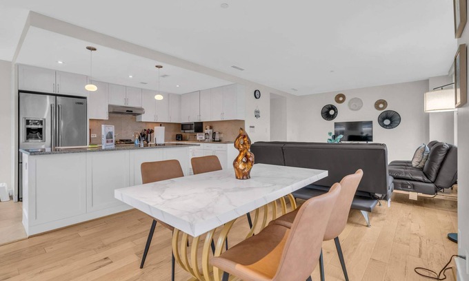 Chinatown Appartement | 2 BR Fully Furnished Apartment at Penn Quarters - Surrounded by Best Restaurants