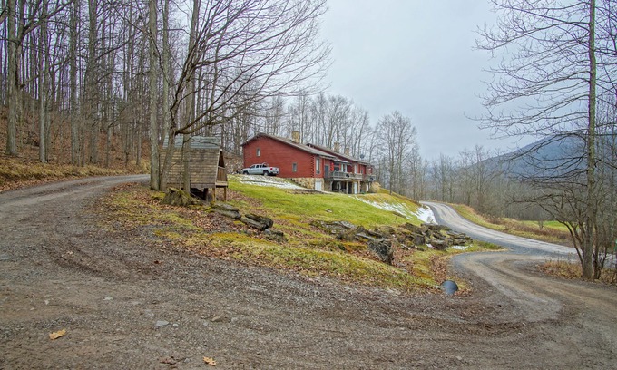 Hawthorne Valley Maison | 2 Br Plus Loft: Hawthorne Valley 4