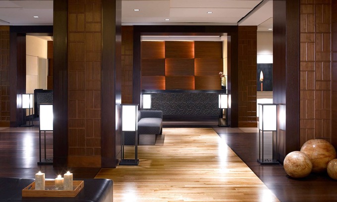 Glencoe Hôtel | 2 Connecting Suites with Two Beds and One Sofabed at a 4 Star Hotel by Suiteness