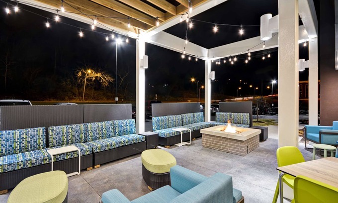 Rosedale Appartement | 2 Connecting Suites with Two Beds and Two Sofabeds at a Full Service Hotel by Suiteness