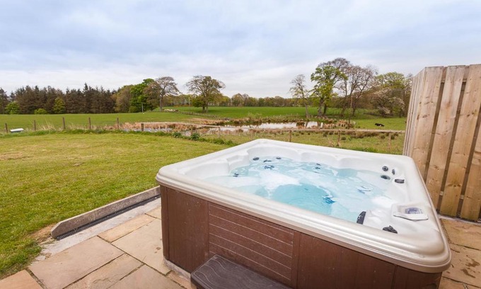 Linlithgow Appartement | 2 Eden at Williamscraig Holiday Cottages