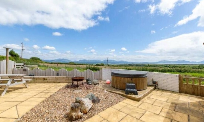 Newborough Maison | 2 Gwel Fenai