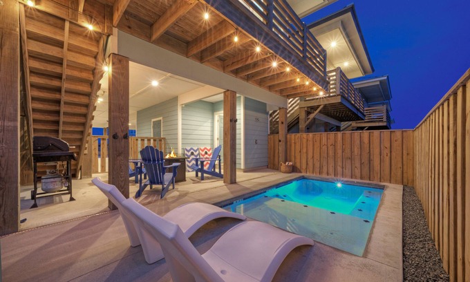 Port Aransas Maison | 2 Homes, Sleeps 22 | 2 Private Pools, Firepit, Steps to Beach Boardwalk Access