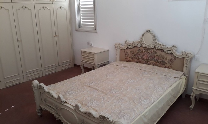Netanya Appartement | 2 grandes chambres à 5 minutes à pied de la plage, Promenade. HÉBERGEMENT JUSQU'À 8 PERSONNES