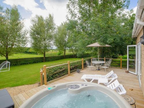 Babington Maison | 2 Luckington Stables-W8322