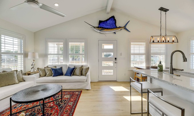Port O Connor Maison | 2 Mi to Beach + Fishing Pier: Gulf Coast Retreat