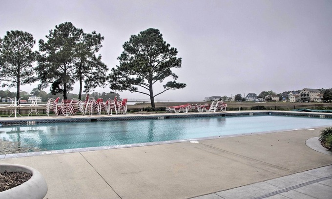 Ocean View Appartement | 2 Mi to Bethany Beach: Condo w/ Deck & Pool Access