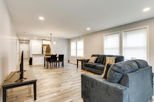 Attleboro Maison | 2 Mi to Dtwn Attleboro Pet-Friendly Apt!