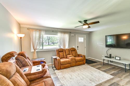 Warsaw Maison | 2 Mi to Dtwn Family Home in Warsaw!