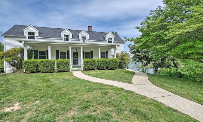 California Maison | Waterfront House with Dock, Kayaks, & Sailboat!