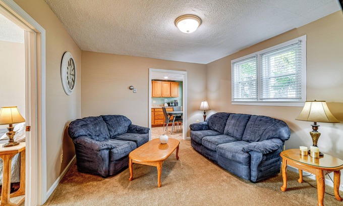 Munsons Corners Appartement | < 2 Mi to SUNY Cortland: Unit w/ Private Parking