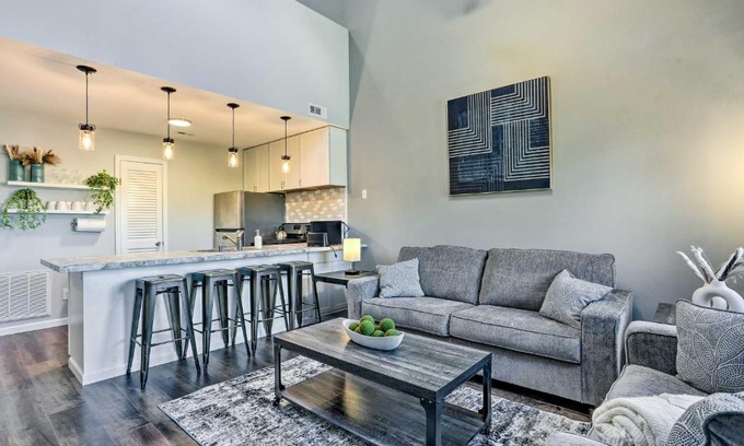 Vernon Appartement | 2 Mi to Waterpark Vernon Township Gem with Balcony