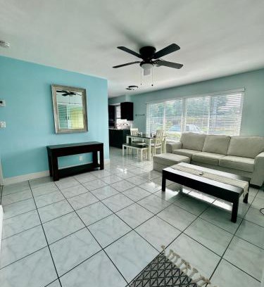 Lauderdale-by-the-Sea Appartement | 2 min walk to beach & free parking Lauderdale 21-1