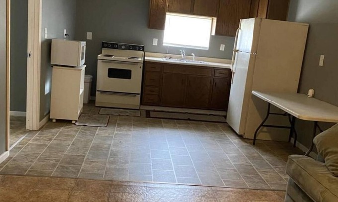 Darfork Appartement | 2 minute drive to ARH Hospital and UK 2 minute walk to Perry County Park