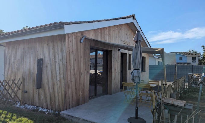 Audenge Chalet De Ski | À 2 minutes du Bassin d'Arcachon,extension ossature bois neuve avec jardin.