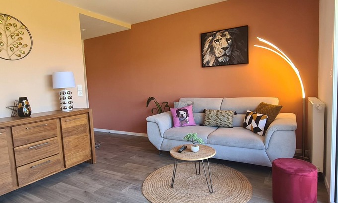 Concarneau Appartement | À 2 mn à pied de la plage des sable blanc, appartement rez-de-jardin et terrasse